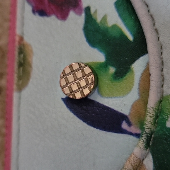 Wallet - Picture 10 of 10